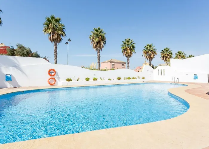 Bonito Apartamento En Campo De Golf Con Piscina