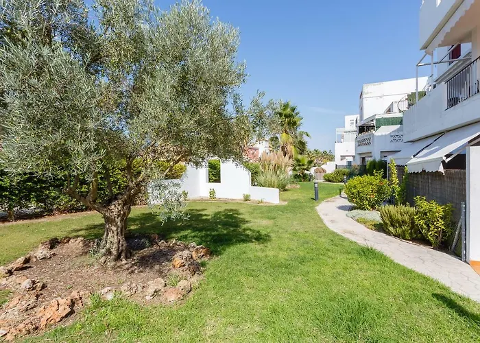 Bonito Apartamento En Campo De Golf Con Piscina