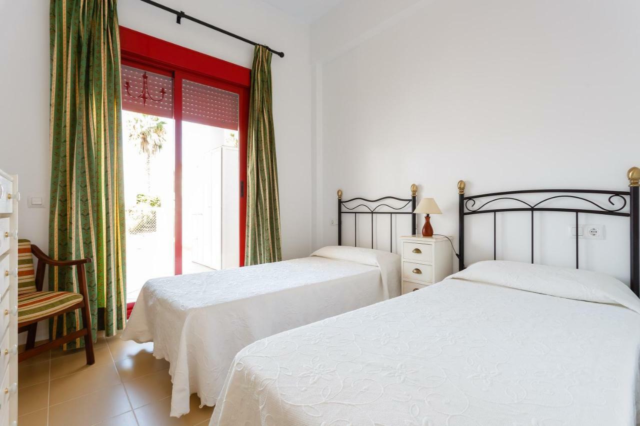 Bonito En Campo De Golf Con Piscina Apartment *